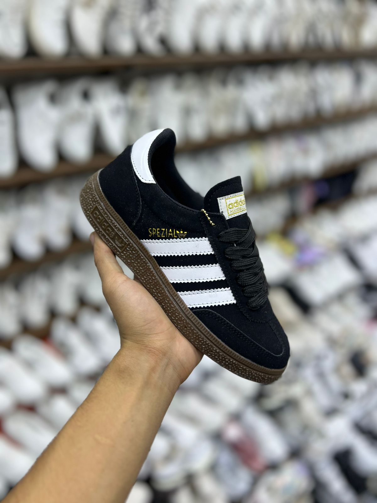 حذاء رياضي كلاسيكي للاطفال