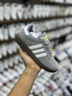 حذاء رياضي كلاسيكي للاطفال