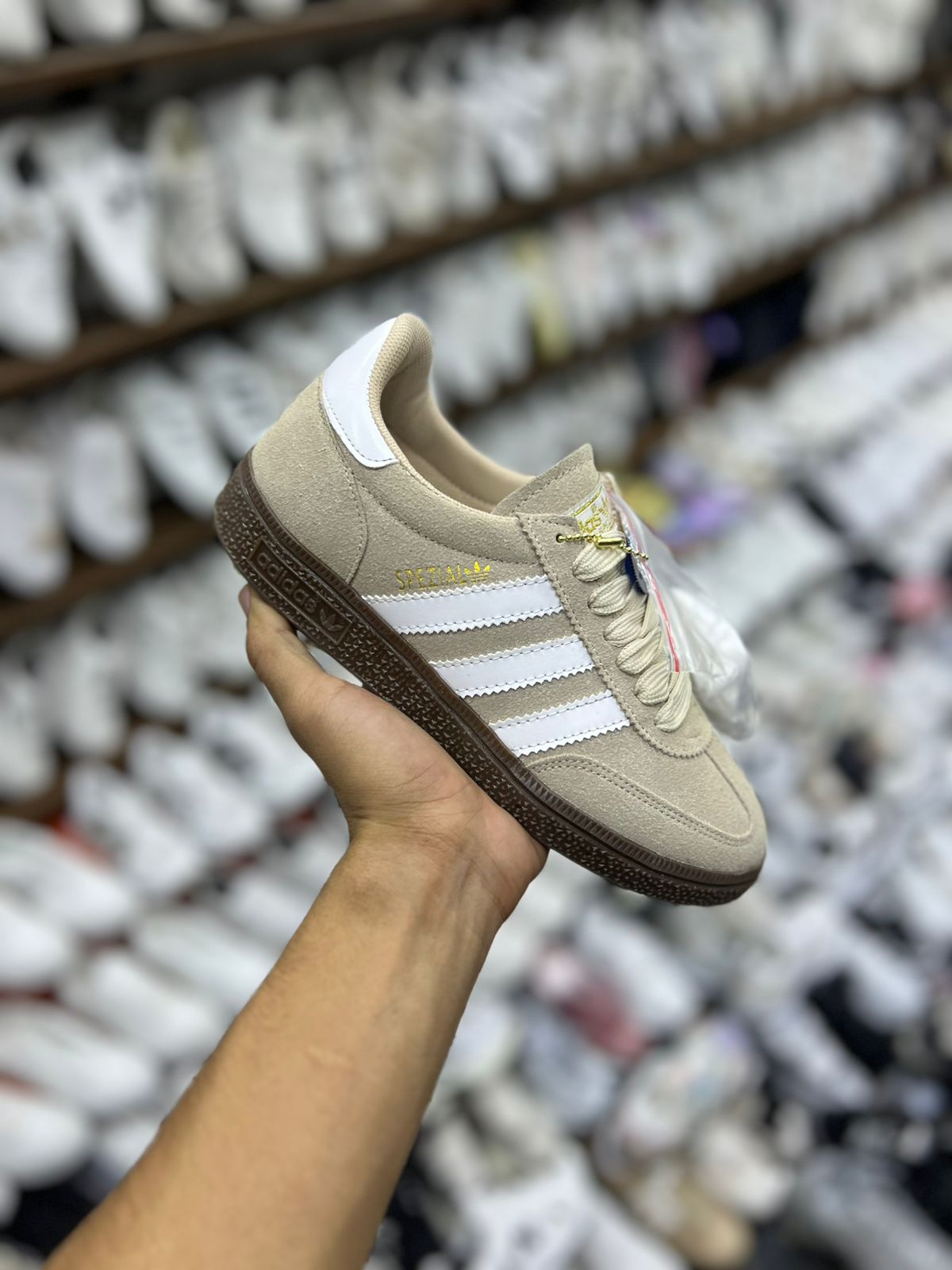 حذاء رياضي كلاسيكي للاطفال